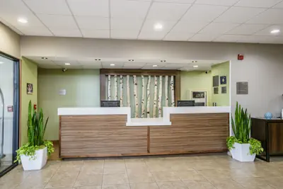 Photo 4 - Wyndham Garden Fresno Yosemite Airport
