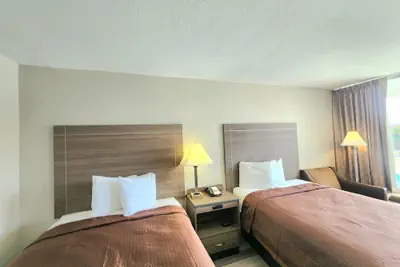 Photo 5 - Days Inn by Wyndham Seguin TX