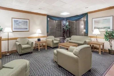 Photo 4 - Days Inn by Wyndham Seguin TX