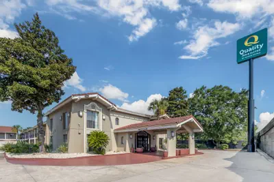 Photo 2 - Quality Inn & Suites North Charleston - Ashley Phosphate