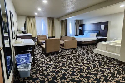 Photo 2 - Comfort Inn & Suites Shakopee Downtown Area