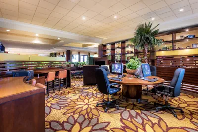 Photo 5 - Anaheim Majestic Garden Hotel