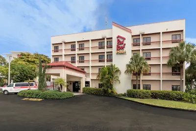 Photo 2 - Red Roof Inn PLUS+ Miami Airport