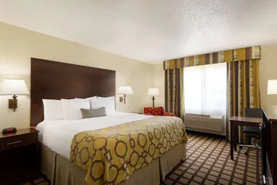 Photo 4 - Baymont by Wyndham Salina