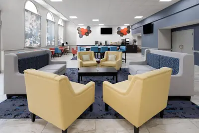 Photo 4 - Hawthorn Extended Stay by Wyndham Chambersburg