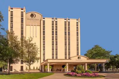 Photo 2 - Doubletree by Hilton Philadelphia Airport
