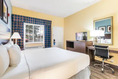 Photo 5 - Days Inn by Wyndham Federal Way