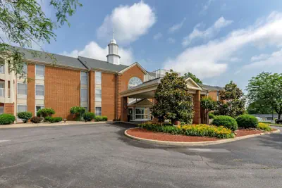 Photo 2 - Best Western Plus Inn at Hunt Ridge