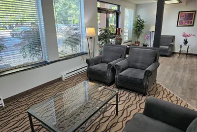 Photo 3 - Quality Inn & Suites Vancouver North