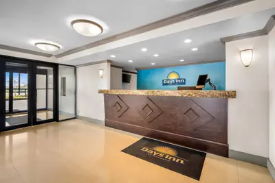 Photo 4 - Days Inn by Wyndham Florida City