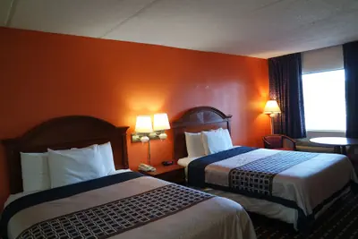 Photo 5 - Howard Johnson by Wyndham Perry GA