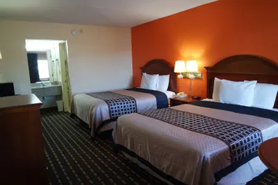 Photo 4 - Howard Johnson by Wyndham Perry GA