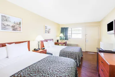 Photo 3 - Days Inn by Wyndham Athens