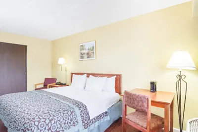 Photo 5 - Days Inn by Wyndham Athens
