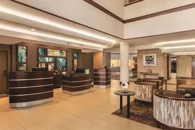 Photo 5 - Embassy Suites by Hilton Orlando International Dr ICON Park