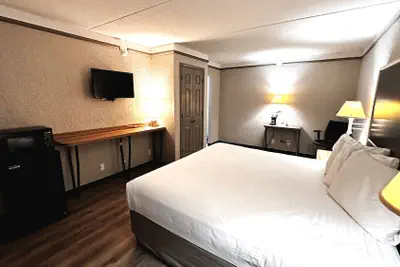 Photo 5 - Sulphur Extended Stay