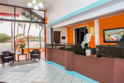 Photo 2 - Howard Johnson by Wyndham Clearwater / Dunedin