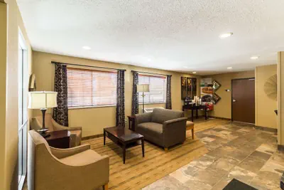 Photo 3 - Quality Inn Marshall near University