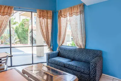 Photo 2 - Howard Johnson by Wyndham Norco