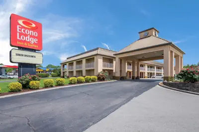 Photo 2 - Econo Lodge Inn & Suites Knoxville East