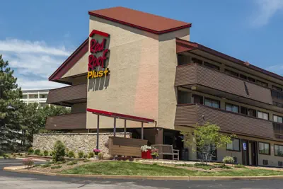 Photo 2 - Red Roof Inn PLUS+ St Louis - Forest Park/ Hampton Ave 
