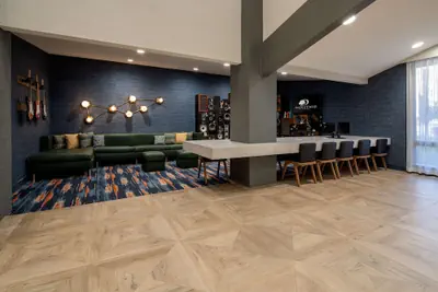 Photo 3 - DoubleTree by Hilton Hotel Bakersfield