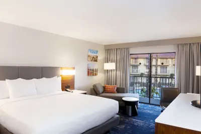 Photo 5 - DoubleTree by Hilton Hotel Bakersfield