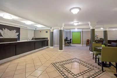 Photo 5 - La Quinta Inn by Wyndham Denver Golden
