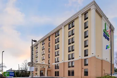 Photo 2 - Holiday Inn Express Hunt Valley by IHG