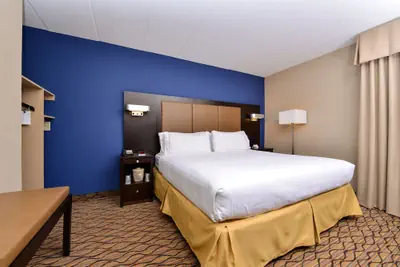 Photo 5 - Holiday Inn Express Hunt Valley by IHG