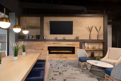 Photo 4 - Holiday Inn Philadelphia Arpt-Stadium Area by IHG