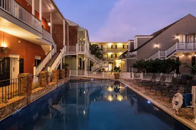 Photo 2 - New Orleans Courtyard Hotel and Suites by the French Quarter