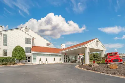 Photo 2 - The Inn at Apple Valley, an Ascend Collection Hotel