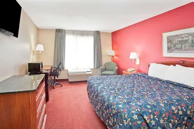 Photo 3 - Days Inn by Wyndham Marietta-Atlanta-Delk Road
