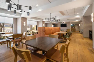 Photo 2 - Hampton Inn Warrenton