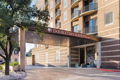 Photo 2 - DoubleTree Suites by Hilton Austin Downtown Capitol