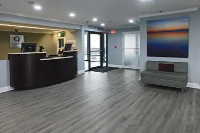 Photo 2 - Quality Inn Colchester - Burlington
