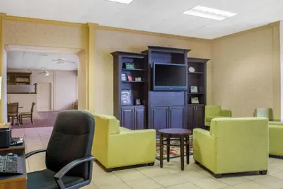 Photo 5 - Quality Inn University Area