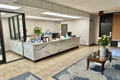 Photo 5 - Days Inn by Wyndham Statesboro
