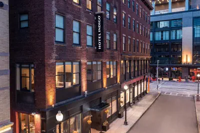 Photo 2 - Hotel Indigo Boston Garden by IHG