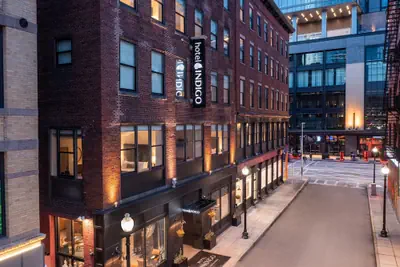 Photo 2 - Hotel Indigo Boston Garden by IHG