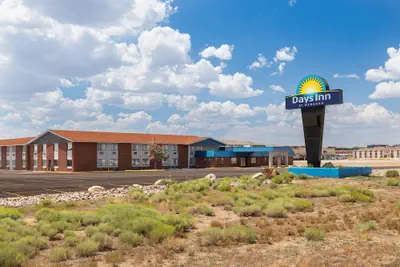 Photo 2 - Days Inn by Wyndham Rawlins