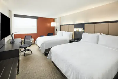 Photo 5 - Holiday Inn Express Richmond - Midtown by IHG
