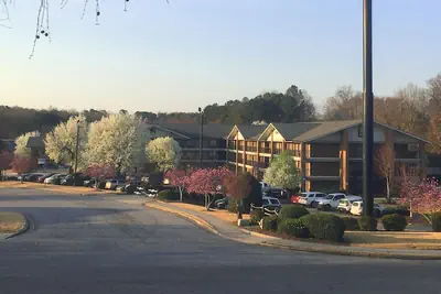 Photo 2 - Brick Lodge Atlanta/Norcross
