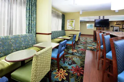 Photo 3 - Hampton Inn Charlotte North / Lake Norman