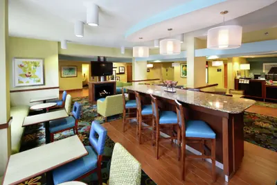 Photo 4 - Hampton Inn Charlotte North / Lake Norman