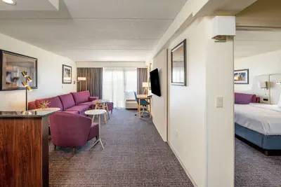 Photo 5 - Crowne Plaza Milwaukee Airport by IHG