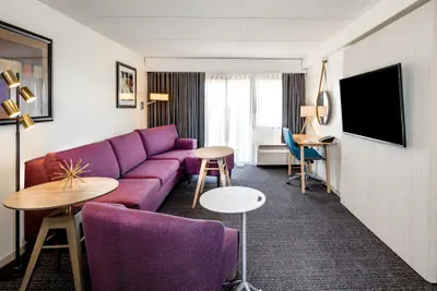 Photo 4 - Crowne Plaza Milwaukee Airport by IHG