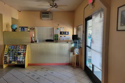 Photo 4 - Emerald Inn & Lounge