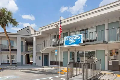 Photo 2 - Rodeway Inn Orange Park - Jacksonville near Naval Air Station